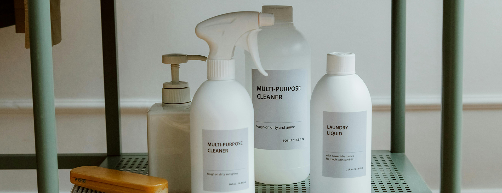 Schoonmaakmiddelen -Schoonmaakmiddelen pexels ron lach 10558189